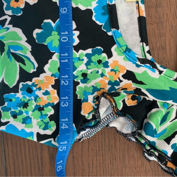 NWT Circus NY by Sam Edelman Black and Blue Floral Blouse, Sleeveless and light - Picture 5 of 5
